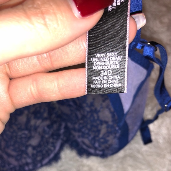 Victoria’s Secret Very Sexy Bra 34d - Picture 4 of 6